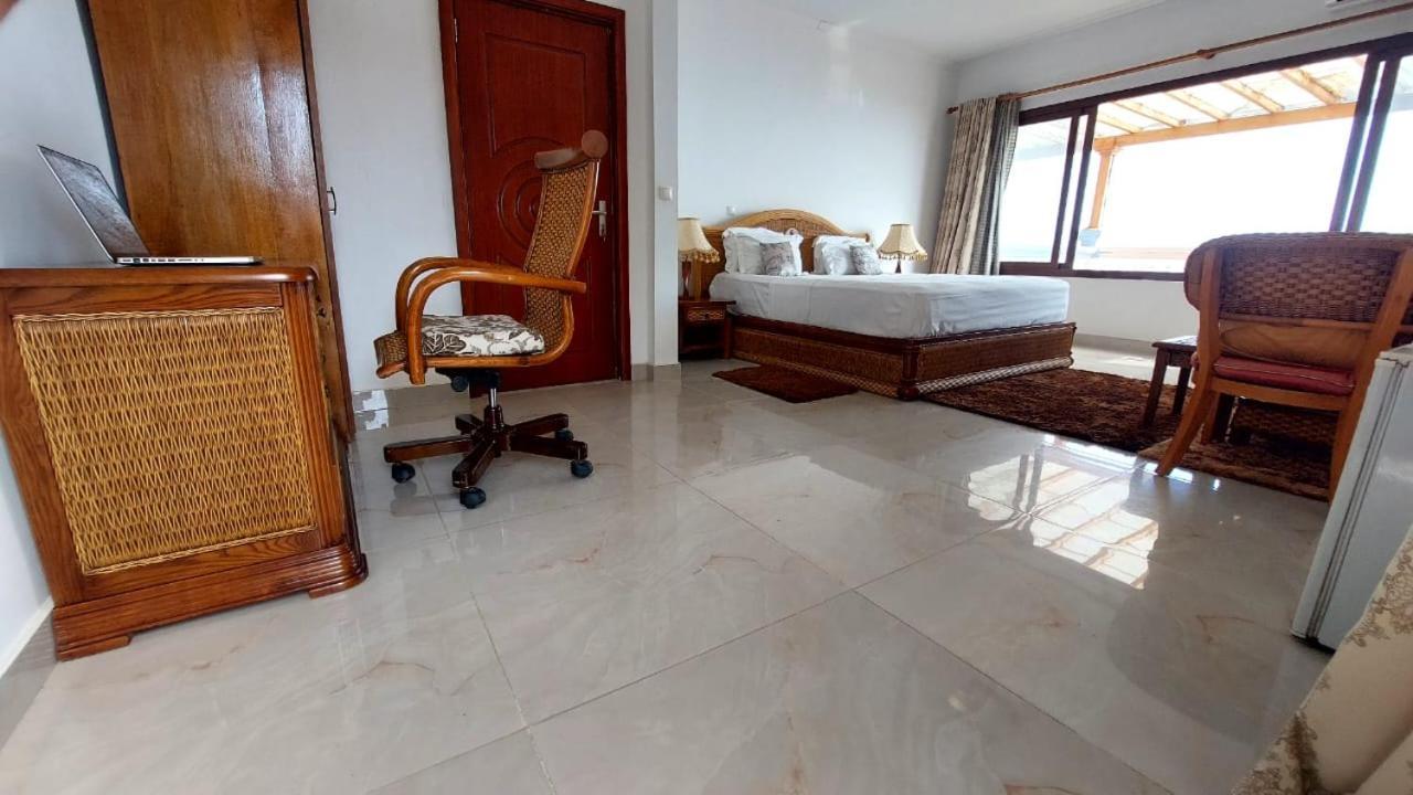 Benguela Hotel Residencial Ramire-Tour מראה חיצוני תמונה