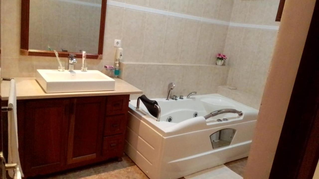 Benguela Hotel Residencial Ramire-Tour מראה חיצוני תמונה