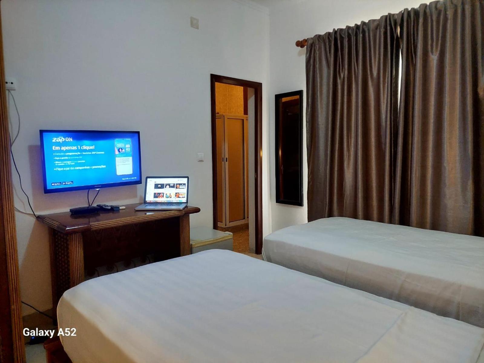 Benguela Hotel Residencial Ramire-Tour מראה חיצוני תמונה